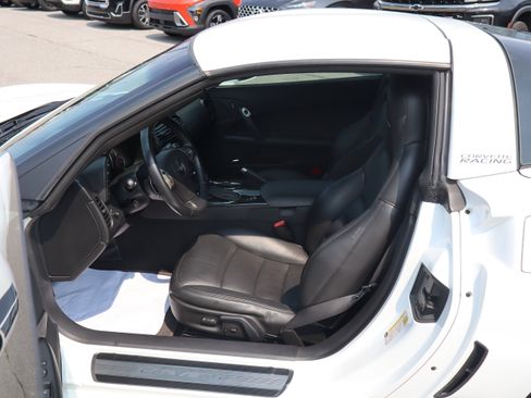 Used 2011 Chevrolet Corvette Grand Sport w/ Preferred Equipment Group RWD image 14
