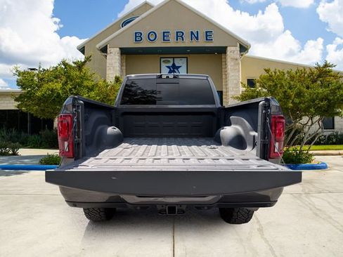 Used 2025 RAM 2500 Laramie AWD/4WD image 5