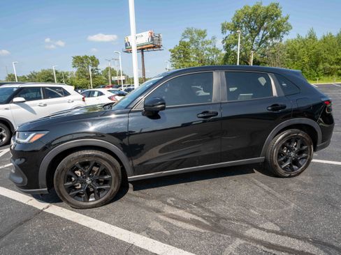 Used 2024 Honda HR-V Sport image 3