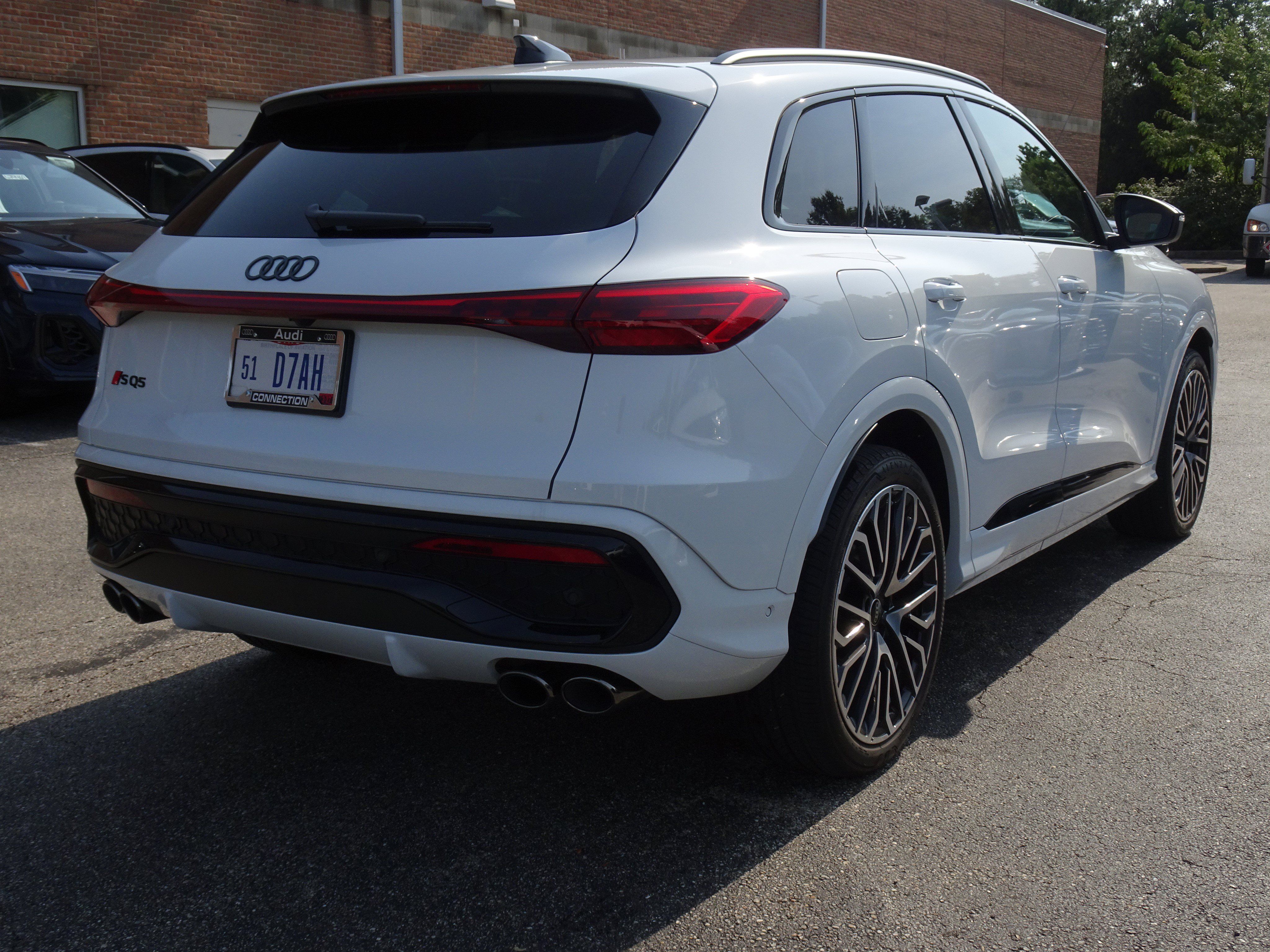 Certified 2025 Audi SQ5 Premium Plus AWD/4WD image 5