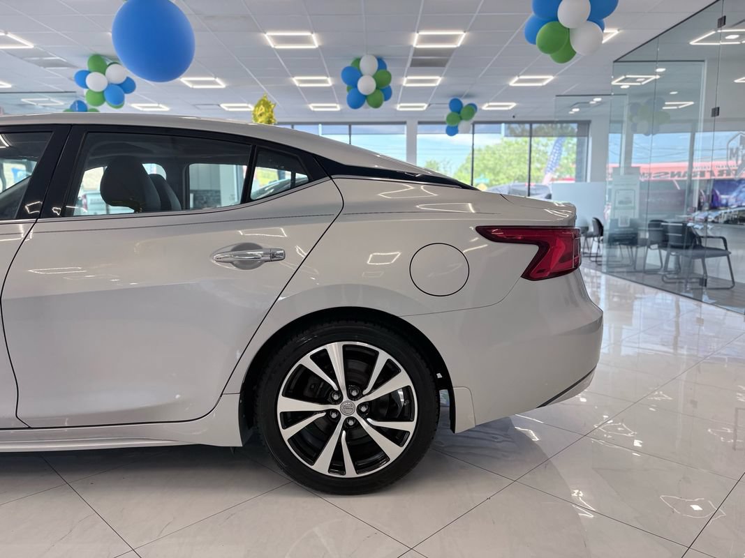 Used 2018 Nissan Maxima Platinum FWD image 7