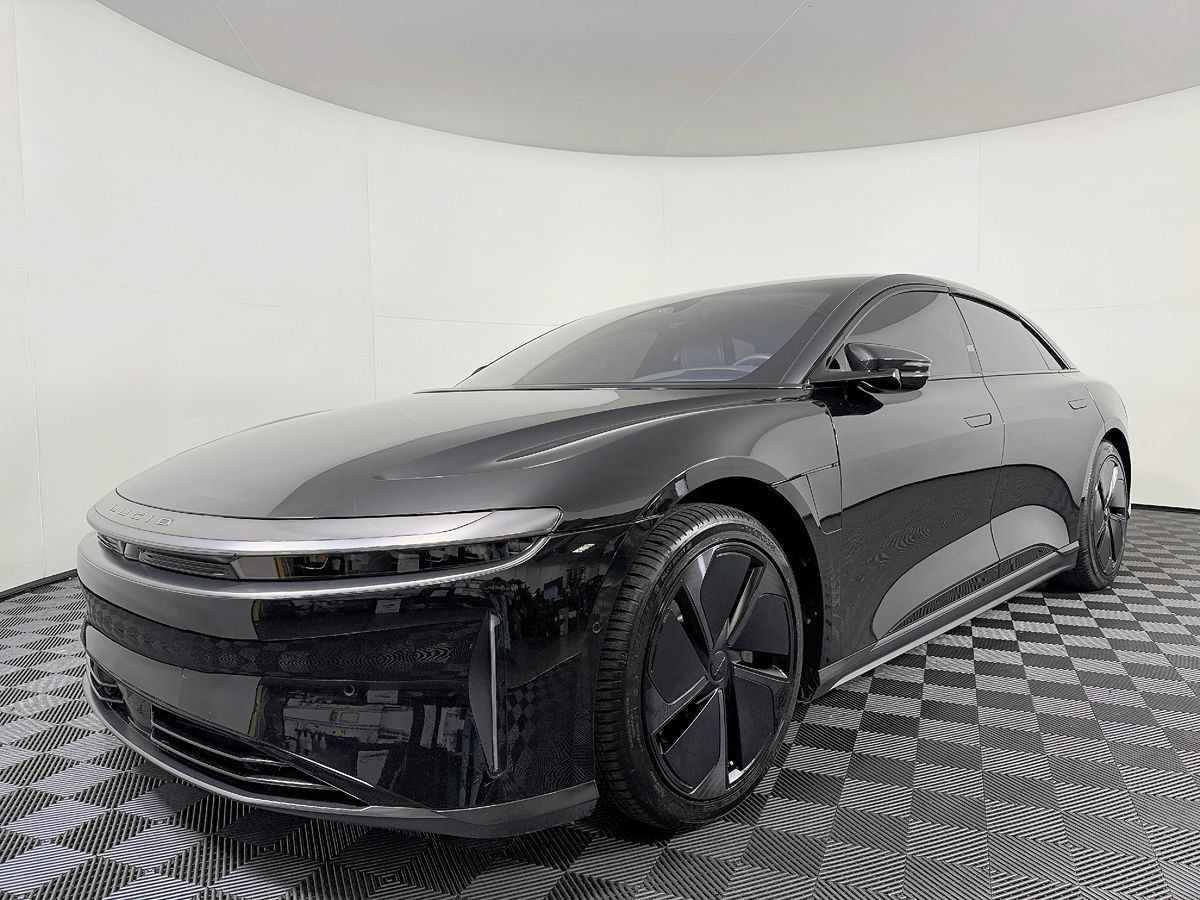 Used 2023 Lucid Air Touring AWD/4WD image 2