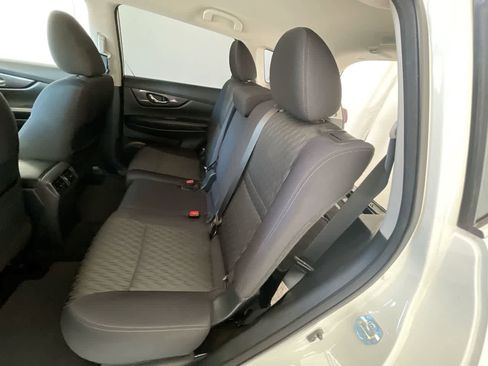 Used 2019 Nissan Rogue SV w/ Premium Package AWD/4WD image 22