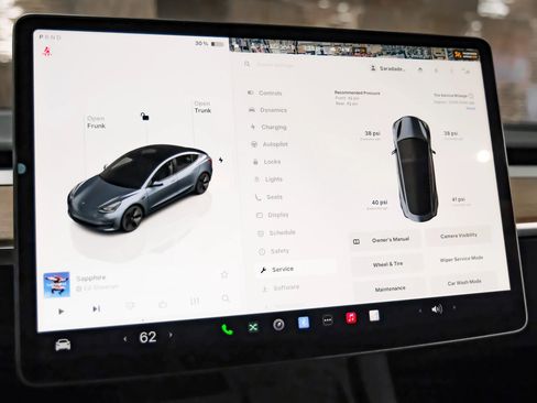 Used 2023 Tesla Model 3 Standard Range image 30