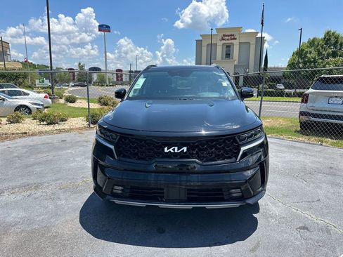 Certified 2023 Kia Sorento SX AWD/4WD image 2