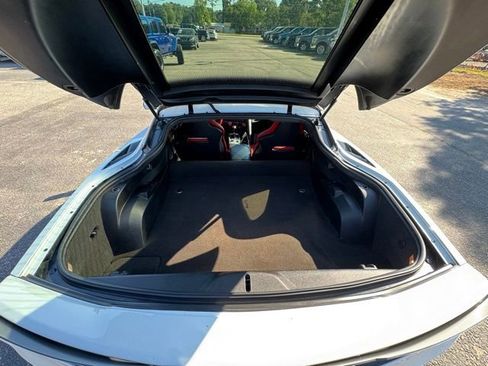 Used 2016 Chevrolet Corvette Stingray Coupe RWD image 11