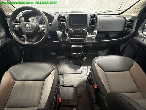 Used 2024 RAM ProMaster 2500 w/ Convenience Group FWD image 6