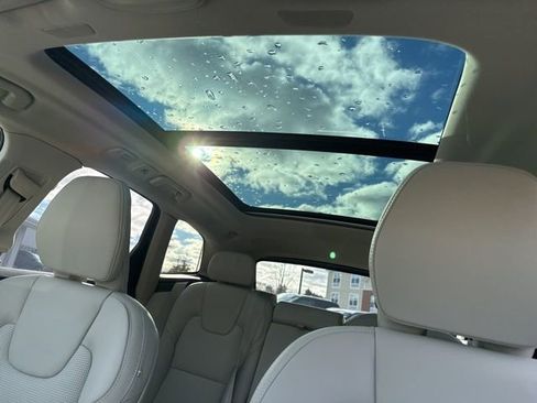 New 2026 Volvo XC60 T8 Ultra w/ Protection Package Premier image 13