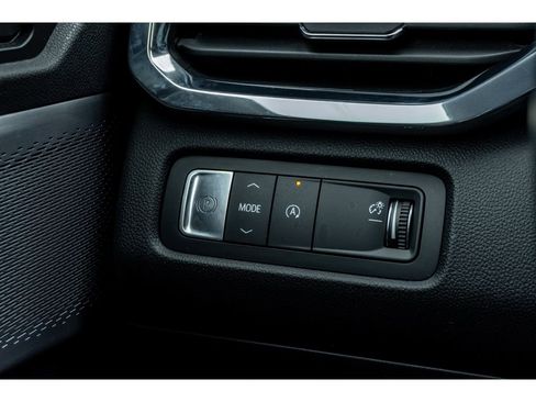 Used 2024 GMC Acadia Denali w/ Super Cruise Package image 29