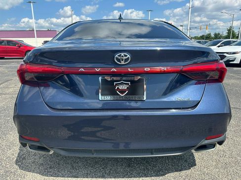 Used 2019 Toyota Avalon XLE FWD image 5