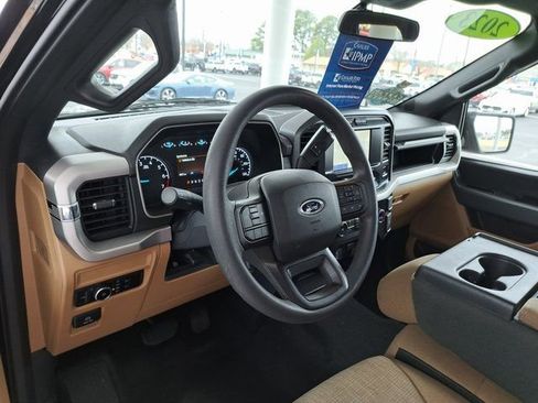 Used 2023 Ford F150 XLT image 7