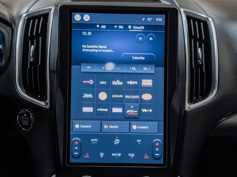 Used 2023 Ford Edge ST image 29