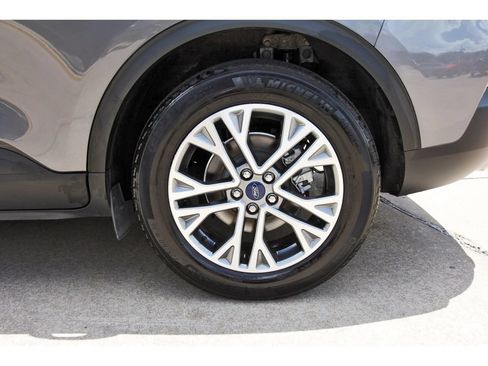 Used 2022 Ford Escape SEL FWD image 30