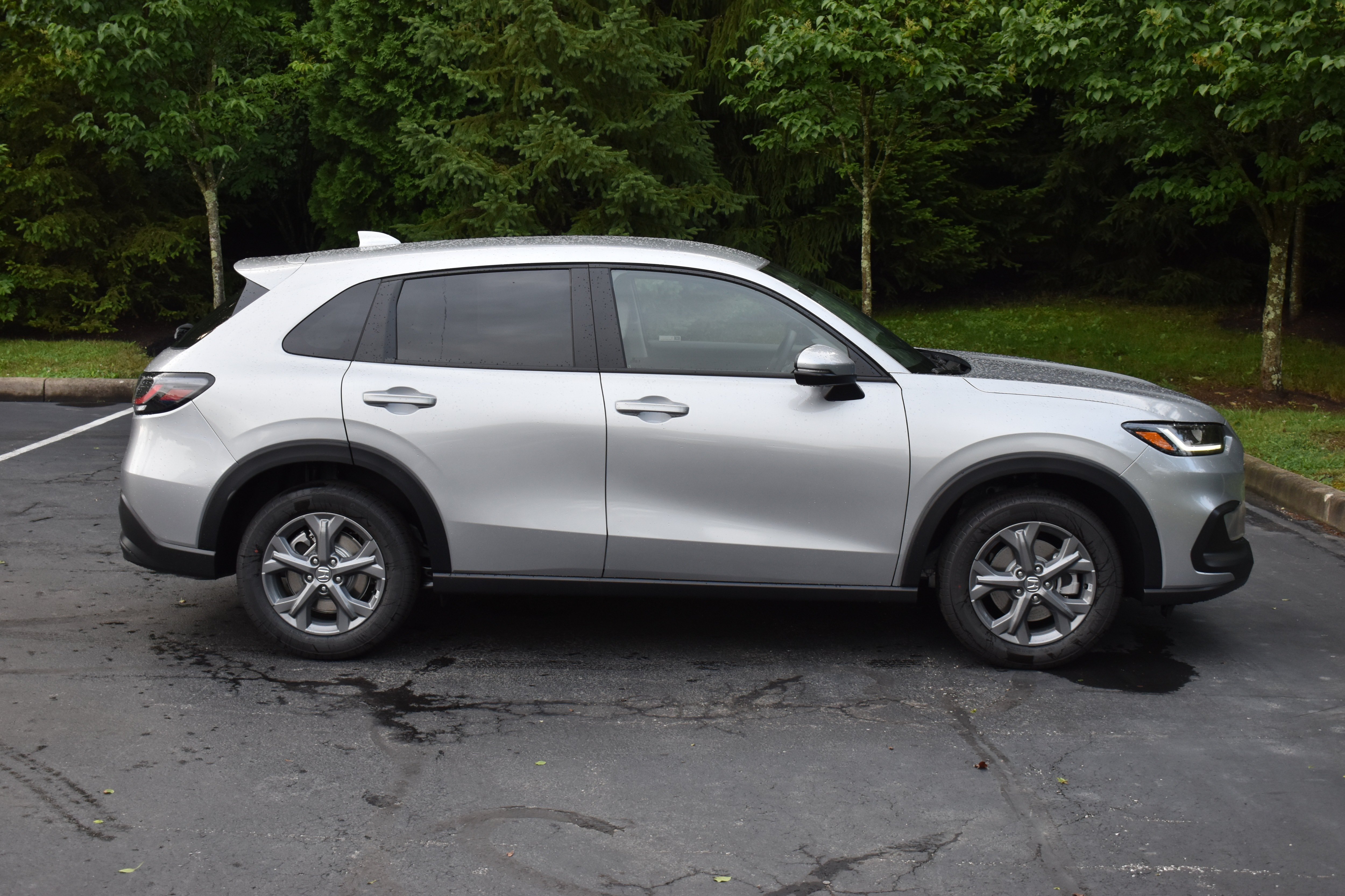 New 2027 Honda HR-V LX image 9