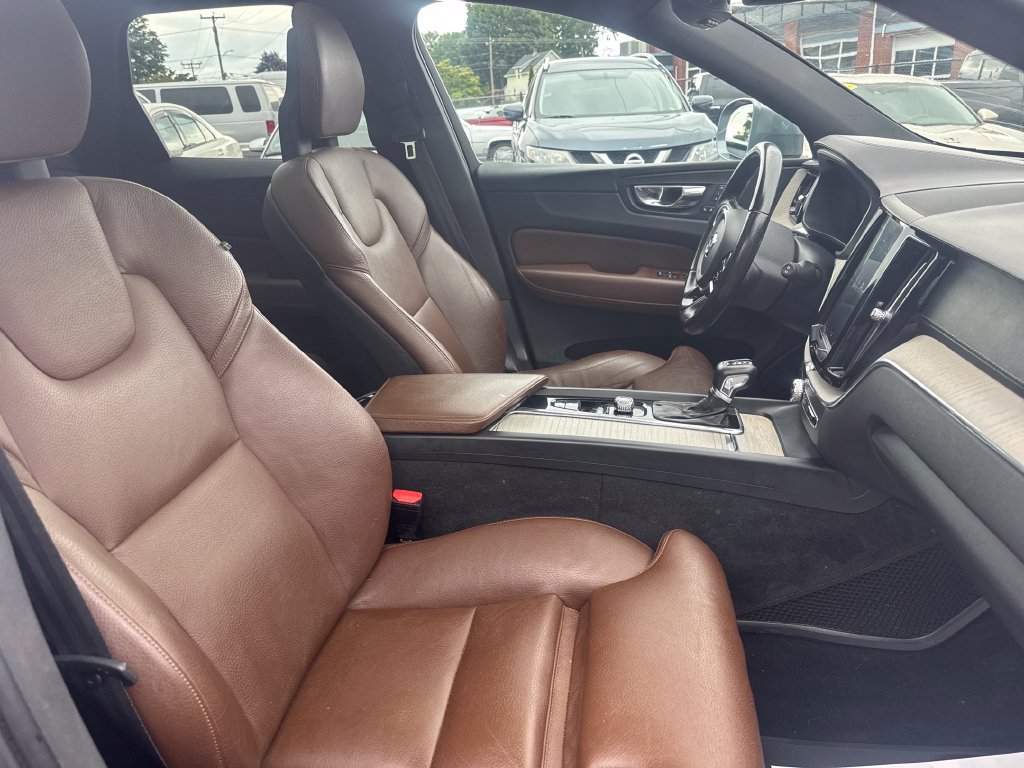Used 2018 Volvo XC60 T6 Inscription w/ Convenience Package AWD/4WD image 34