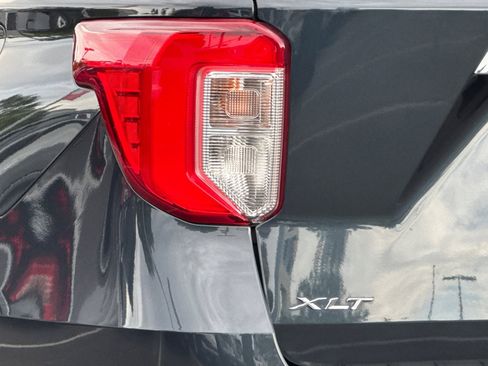 Used 2022 Ford Explorer XLT w/ Equipment Group 202A image 39