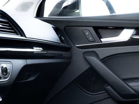 Used 2019 Audi Q5 Prestige image 15