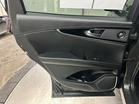 Used 2022 Lincoln Nautilus Reserve w/ Equipment Group 201A image 25