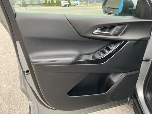 Used 2025 Chevrolet Equinox LT image 5