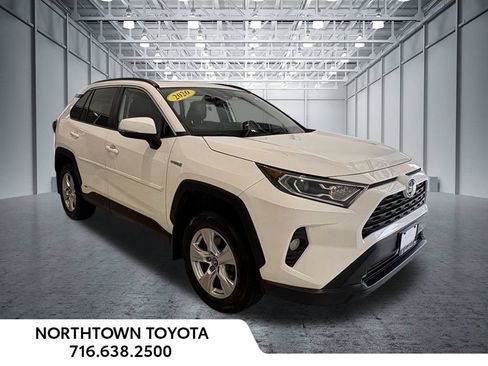 Used 2020 Toyota RAV4 XLE w/ Convenience Package AWD/4WD image 3