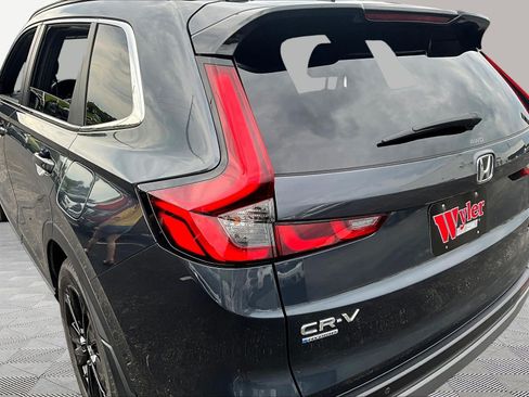 Used 2025 Honda CR-V Sport Touring image 23