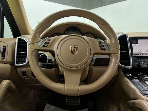 Used 2011 Porsche Cayenne S AWD/4WD image 19