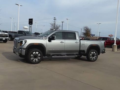 New 2026 GMC Sierra 2500 Denali w/ Denali Reserve Package AWD/4WD image 5