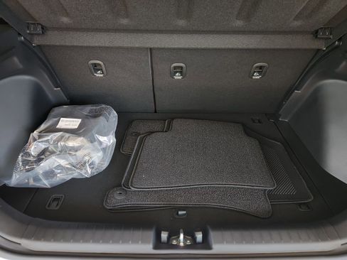 New 2026 Hyundai Venue SE FWD image 21