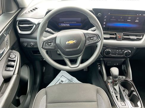 Used 2024 Chevrolet TrailBlazer LT w/ Driver Confidence Package image 22