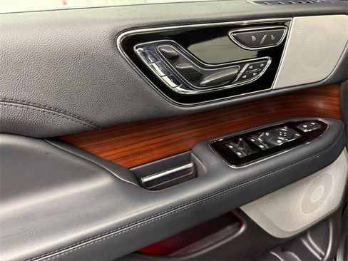 Used 2022 Lincoln Navigator L Reserve image 37