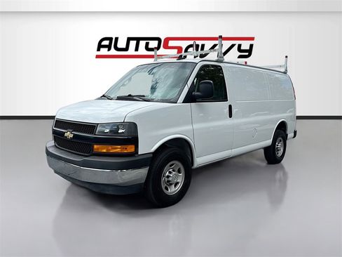 Used 2022 Chevrolet Express 2500 w/ Driver Convenience Package image 3