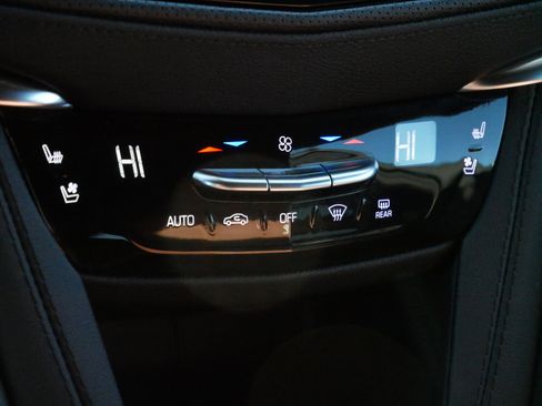 Certified 2023 Cadillac XT5 Sportv w/ LPO, Floor Liner Package image 23