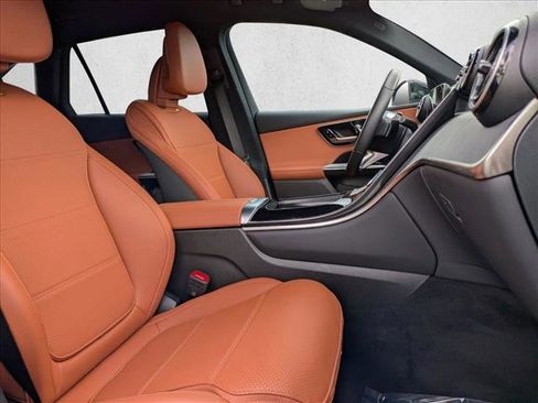 Certified 2025 Mercedes-Benz GLC 300 image 22