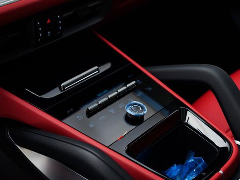 New 2026 Porsche Cayenne Coupe image 29