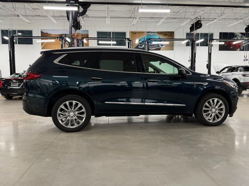 Used 2019 Buick Enclave Essence AWD/4WD image 7