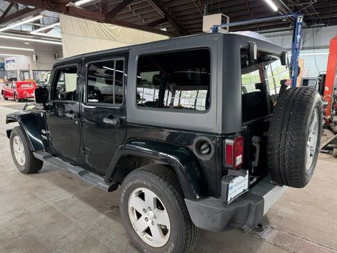 Used 2011 Jeep Wrangler Unlimited Sahara w/ Connectivity Group AWD/4WD image 2