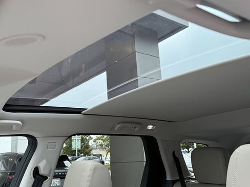 New 2025 Land Rover Discovery Sport S image 15