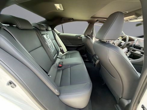 Used 2026 Lexus IS 350 F Sport w/ Accessory Package Z1 RWD image 17
