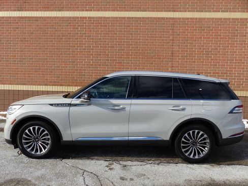 Used 2024 Lincoln Aviator Reserve w/ Equipment Group 201A image 5
