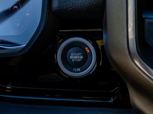 Used 2025 RAM 1500 Laramie w/ Night Edition image 22