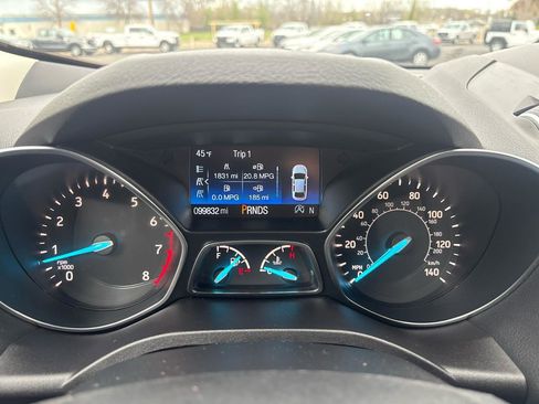 Used 2018 Ford Escape SEL image 16