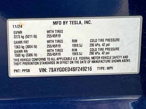 Used 2025 Tesla Model Y Long Range RWD image 32