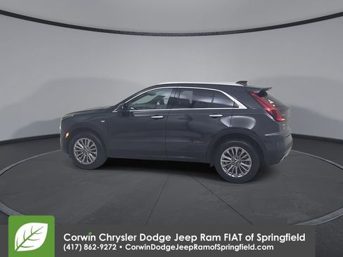 Used 2025 Cadillac XT4 Premium Luxury image 9