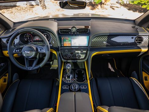 Used 2025 Bentley Bentayga S Black Edition image 4