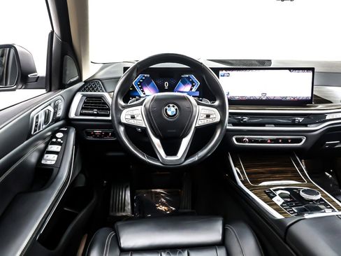 Used 2023 BMW X7 xDrive40i image 6