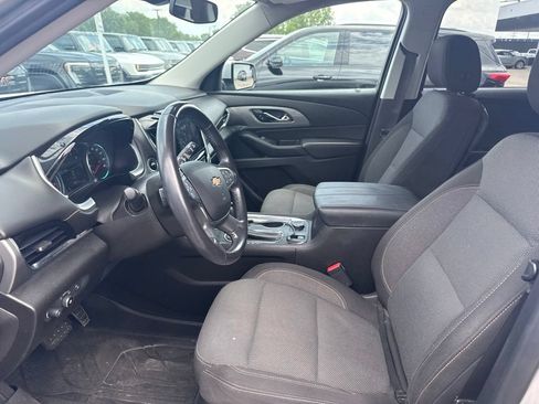Used 2018 Chevrolet Traverse LT FWD image 11