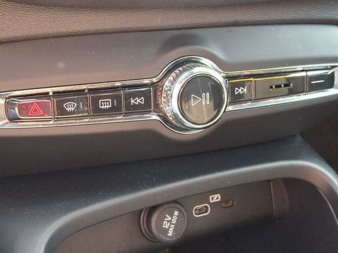 Certified 2023 Volvo C40 P8 Recharge Plus AWD/4WD image 17