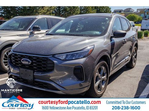 Used 2023 Ford Escape ST-Line AWD/4WD image 1