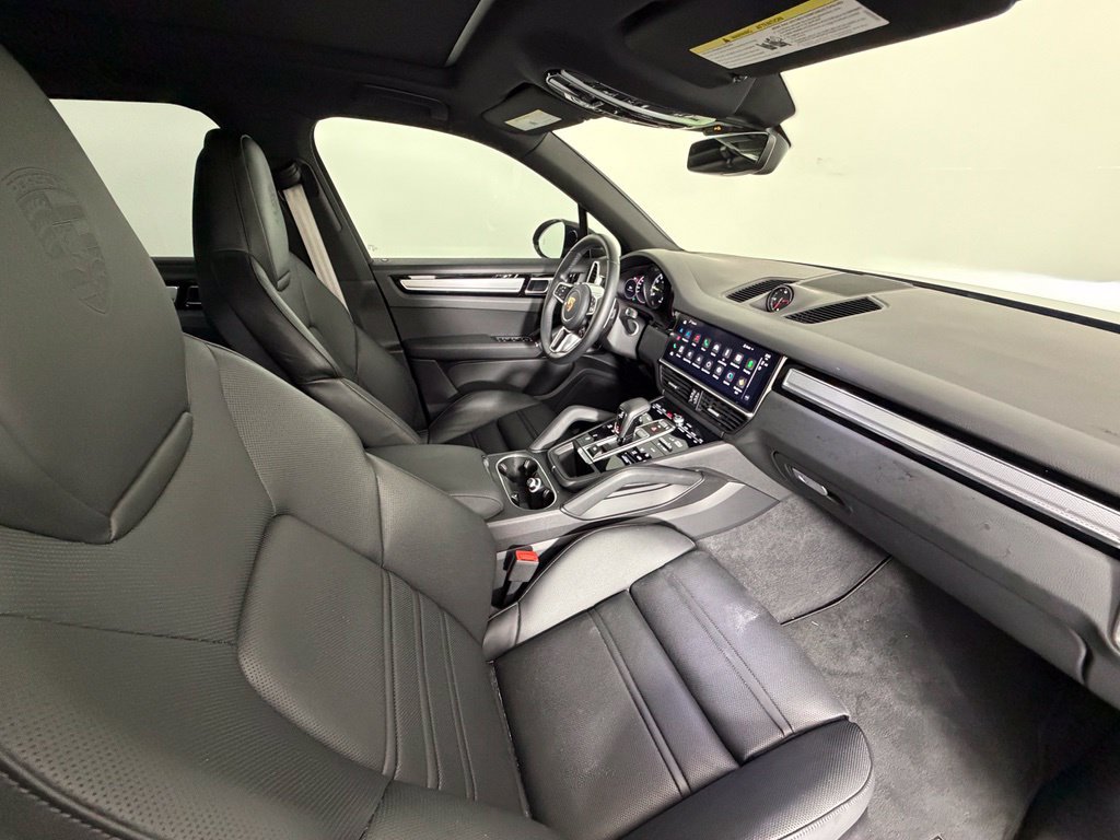 Certified 2022 Porsche Cayenne E-Hybrid AWD/4WD image 46