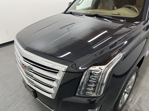 Used 2019 Cadillac Escalade Platinum image 26